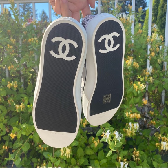 CHANEL Monogram Leather Low Top Sneakers - Picture 6 of 10